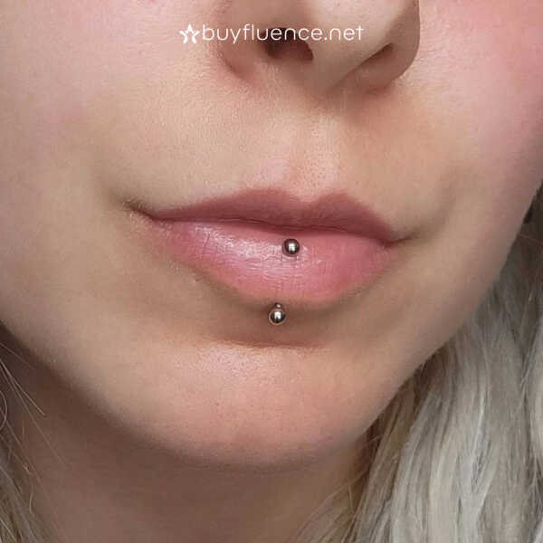 Perforación Labret Vertical